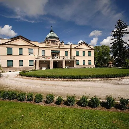 Chateau Kotera Hotel 4*